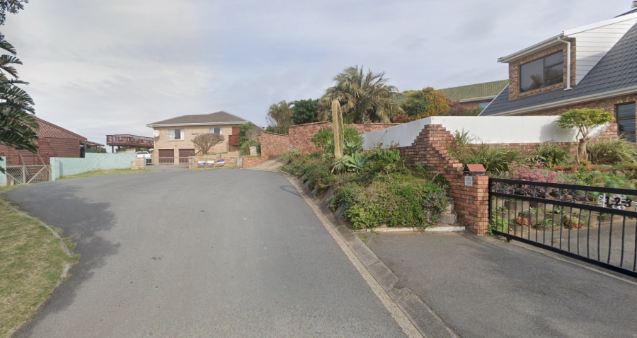 4 Bedroom Property for Sale in Winterstrand Eastern Cape